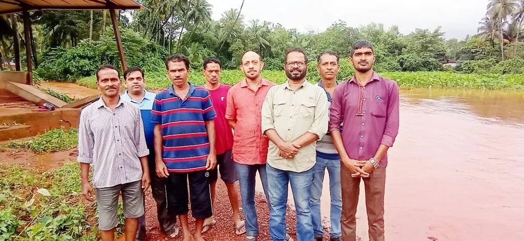 पावसाचे पाणी गावात सोडू नका!