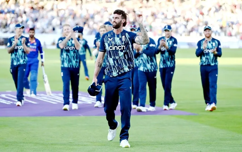 लॉर्ड्सवर घोंघावले टॉपलीचे वादळ!