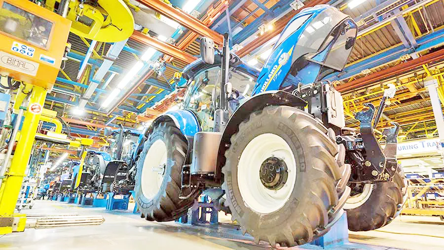 ट्रक्टर विक्रीत 10 टक्के वाढ
