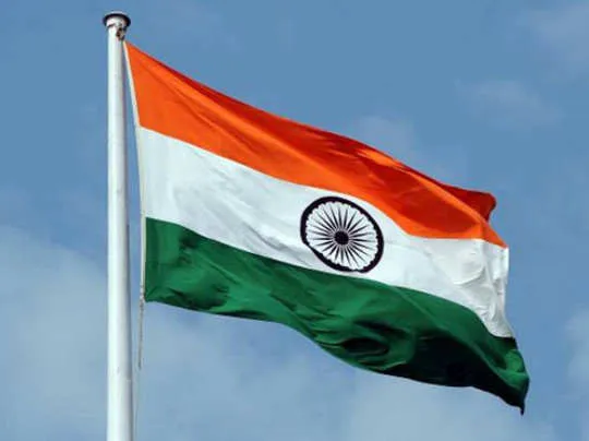 देशाच्या ध्वज संहितेत मोठा बदल, आता 24 तास मानाने फडकवा तिरंगा