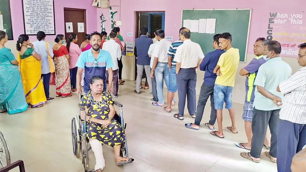 कळंगूट वॉर्ड क्रमांक 9 मध्ये शांततेत मतदान