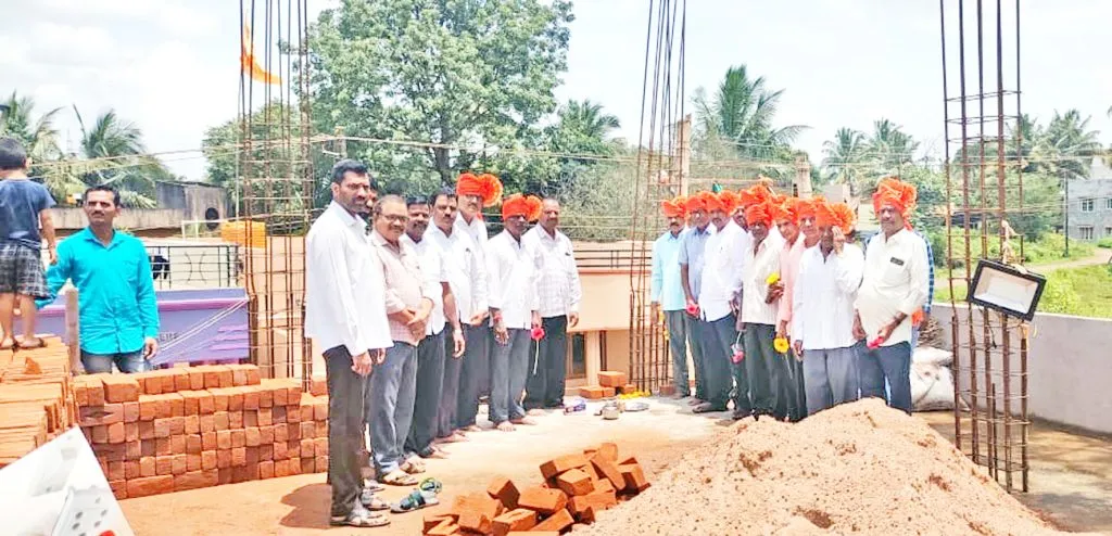 शाळा इमारत बांधकाम युद्धपातळीवर