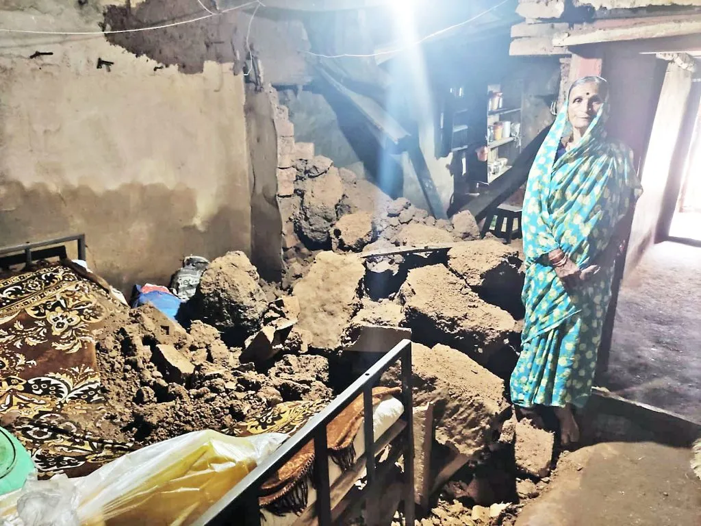 उचगावात घर कोसळून तीन लाखाचे नुकसान