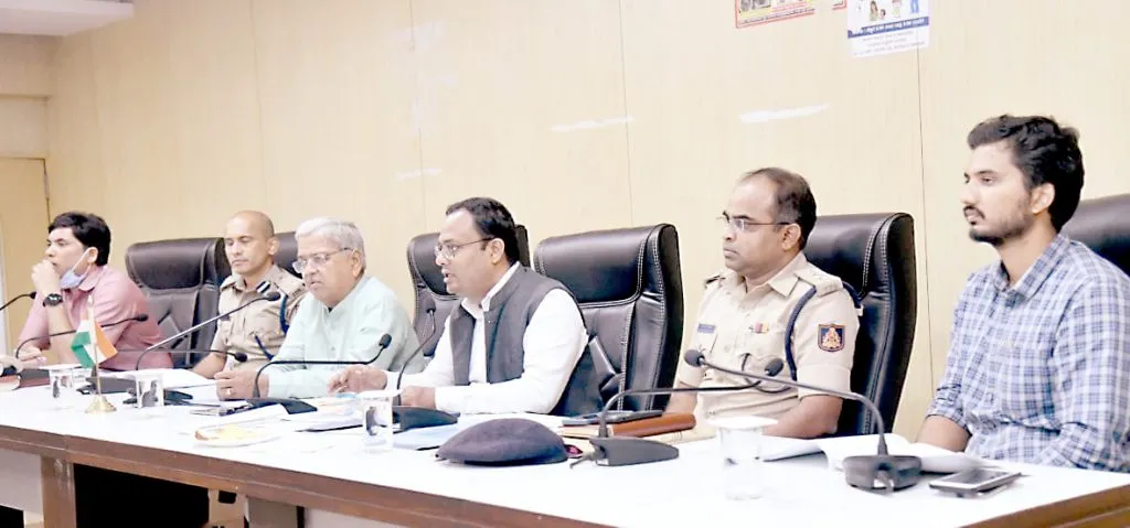 नुकसानग्रस्तांना तातडीने भरपाई द्या