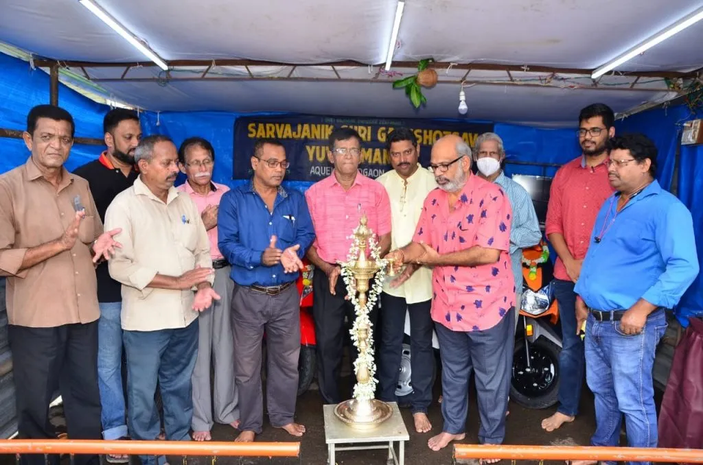 आकें गणेशोत्सव मंडळाच्या कूपन विक्री दालनाचे उद्घाटन