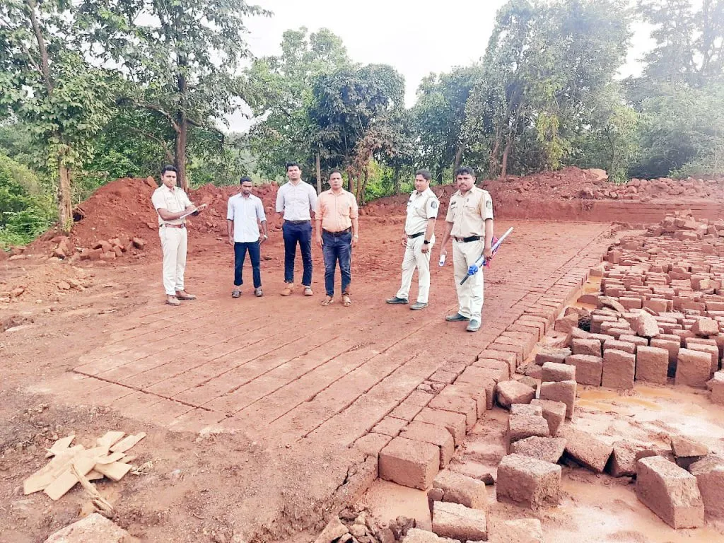 मोलेतील बेकायदा चिरेखाणप्रकरणी माजी झेडपी सदस्याला अटक