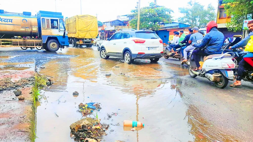 जुना धारवाड रोड बनला मृत्यूचा सापळा
