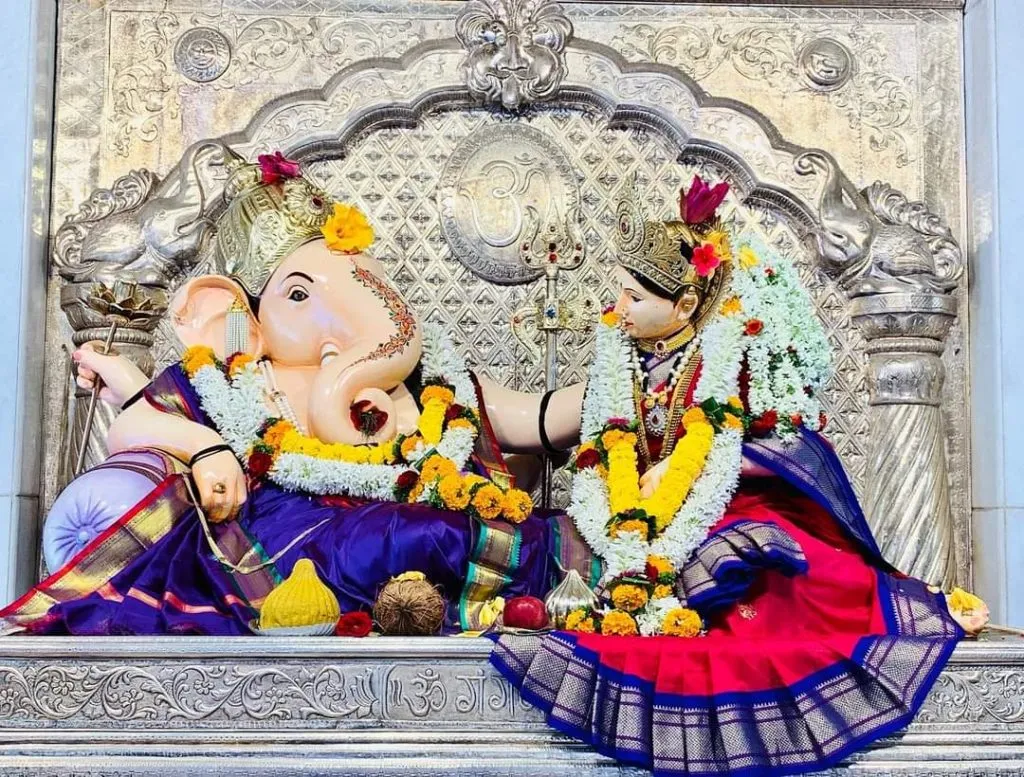 स्वप्नमहालात विराजमान होणार मंडई गणपती
