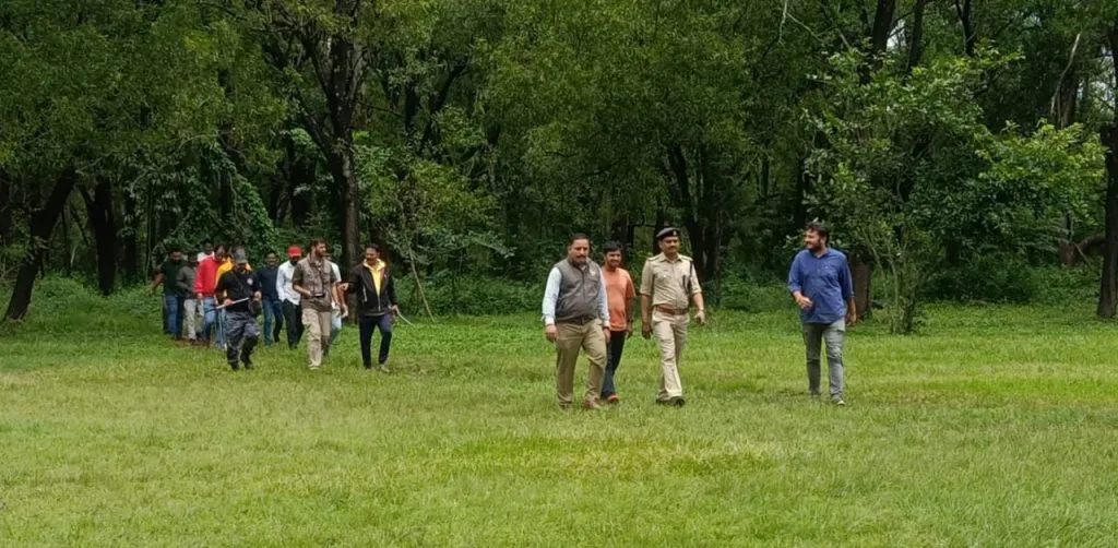 बिबट्याला पकडण्यासाठी अत्याधुनिक ड्रोन कॅमेराचा उपयोग