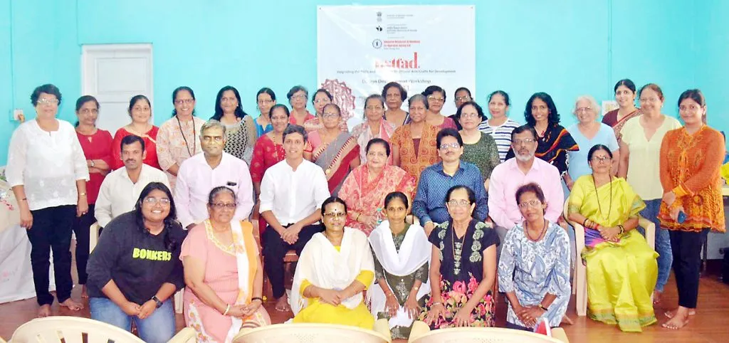 विणकाम हस्तकरागीरीवर पणजीत कार्यशाळेचे उद्घाटन