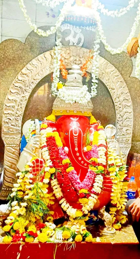 अंगारकी संकष्टीनिमित्त मंदिरामध्ये गर्दी