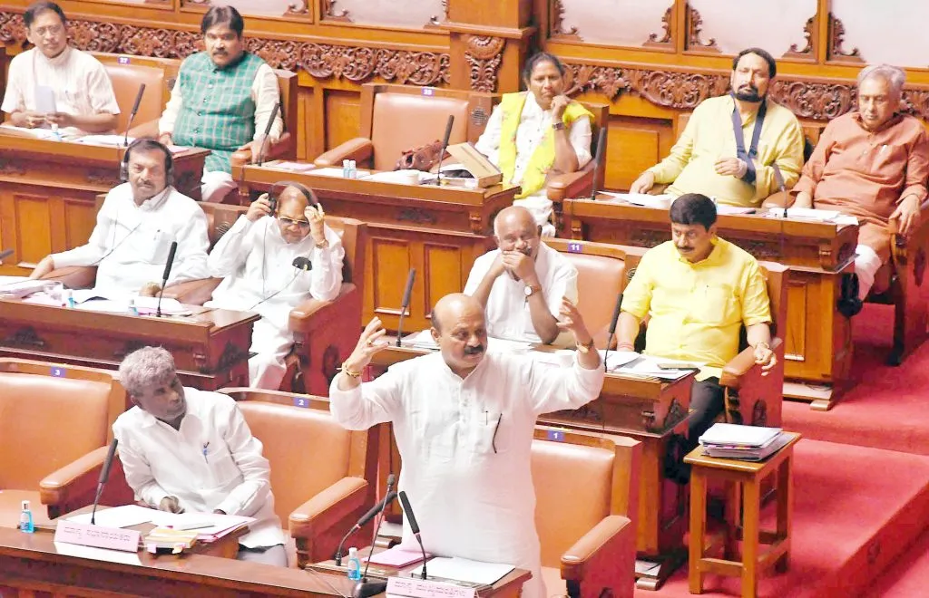 धर्मांतर बंदी विधेयक विधानपरिषदेतही संमत