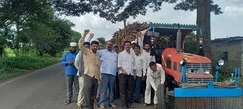 ‘स्वाभिमानी’च्या कार्यकर्त्यांनी रोखली ‘घोडावत’ कारखान्याची वाहतूक; ट्रॅक्टरची सोडली हवा