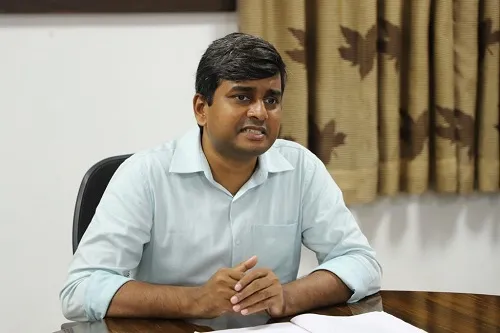 Kolhapur : आपत्ती व्यवस्थापनाची टीम बीडला पाठवण्याबाबत कोणती अनियमितता नाही- जिल्हाधिकारी