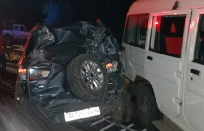 मुंबई-पुणे द्रुतगती महामार्गावर 2 भीषण अपघात; 12 जखमी