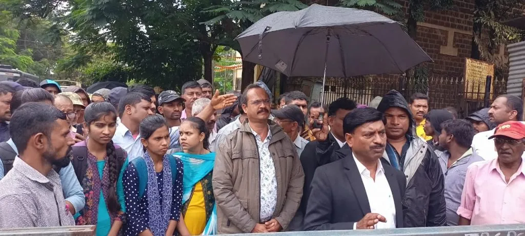 कामगार किट ऐवजी त्याची रक्कम थेट बँकेत जमा करा