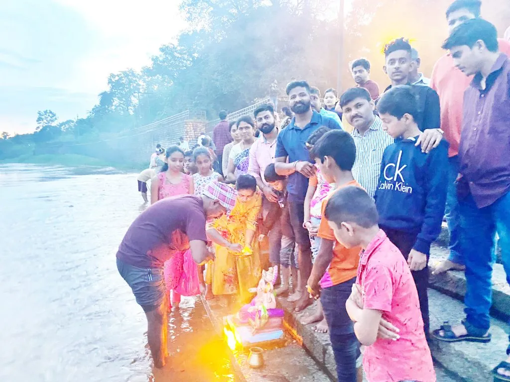 खानापुरात दीड दिवसाच्या गणरायाचे विसर्जन