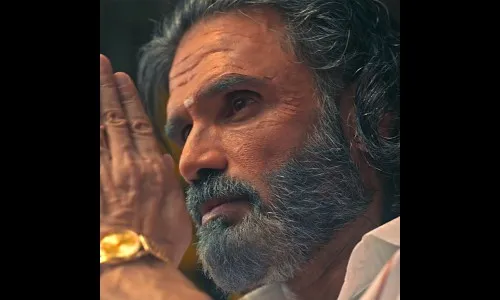 ‘धारावी बँक’मध्ये दिसणार सुनील शेट्टी