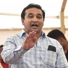 संजय राऊत राष्ट्रवादीत जाणार; नितेश राणेंचा दावा