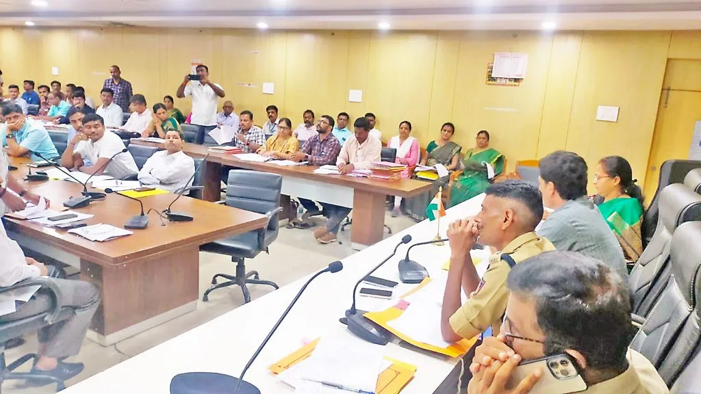 अनुसूचित जाती-जमातीचा सर्व निधी खर्च करा