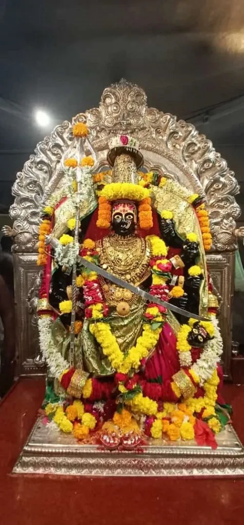 Solapur : करमाळ्याची वरदायिनी जगदंबा श्री कमलाभवानी