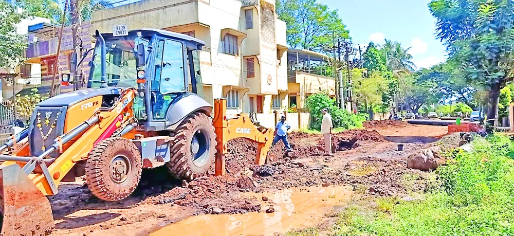 अनगोळ-वडगाव रस्ता वाहतुकीस बंद