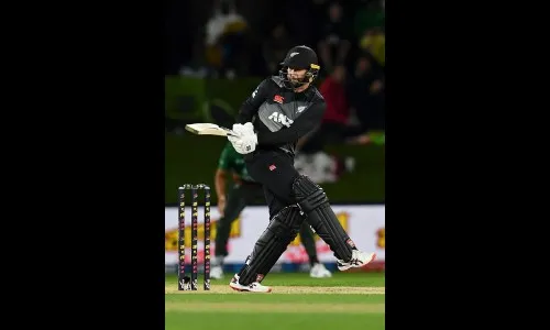 न्यूझीलंडचा बांगलादेशवर आठ गडय़ांनी विजय