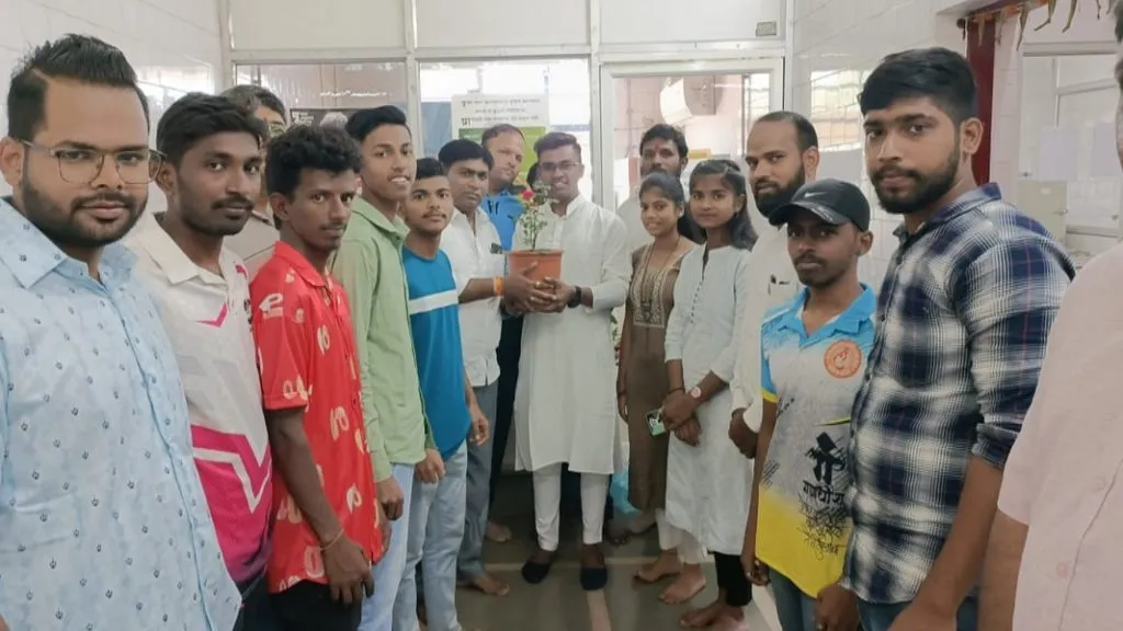 जादूगार केतनकुमार यांच्या वाढदिवसानिमित्त रक्तदान शिबिर