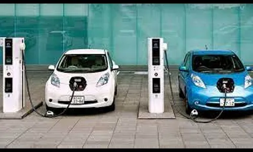 महिंद्रा अनेक शहरांमध्ये चार्जिंग स्टेशन्स उभारणार