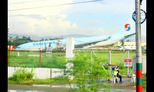 फिलिपाईन्समध्ये लँडिंगवेळी कोरियन विमान दुर्घटनाग्रस्त