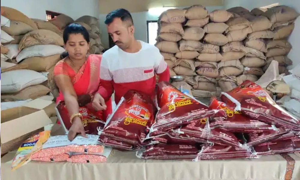 दिवाळी शिध्याचे वितरण ऑफलाइनच देणार; मंत्री रवींद्र चव्हाणांची माहिती