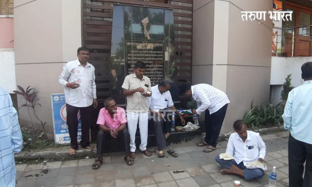 साखर कारखानदार तुपाशी ऊस उत्पादक शेतकरी उपाशी, दरासाठी बळीराजा शेतकरी संघटनेचे खर्डा – भाकरी आंदोलन