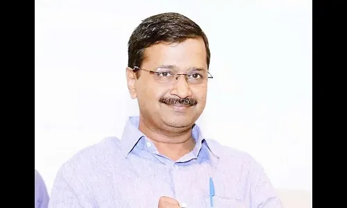 केजरीवालांचे नवे कार्ड