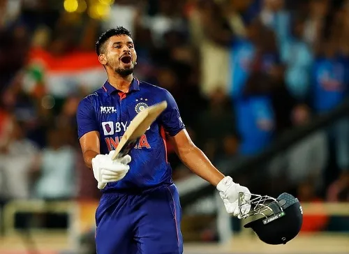 श्रेयश अय्यरचे शानदार शतक ; भारताचा दक्षिण आफ्रिकेवर ७ गड्यांनी विजय