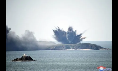 उत्तर कोरिया अन् दक्षिण कोरियादरम्यान तणाव