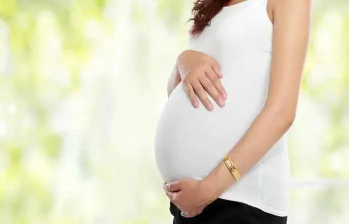 यूट्युबवर व्हिडिओ पाहून अल्पवयीन मुलीची घरीच प्रसुती Free health check-ups for pregnant women two days every month
