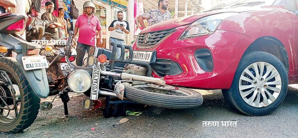 कारने ठोकरल्याने दुचाकीचालक जखमी