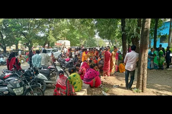 गर्भवतीच्या मृत्यूनंतर नातेवाईकांचा गोंधळ