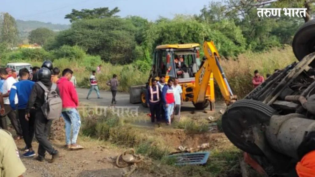 बडेकोळमठ क्रॉस जवळ भीषण अपघात