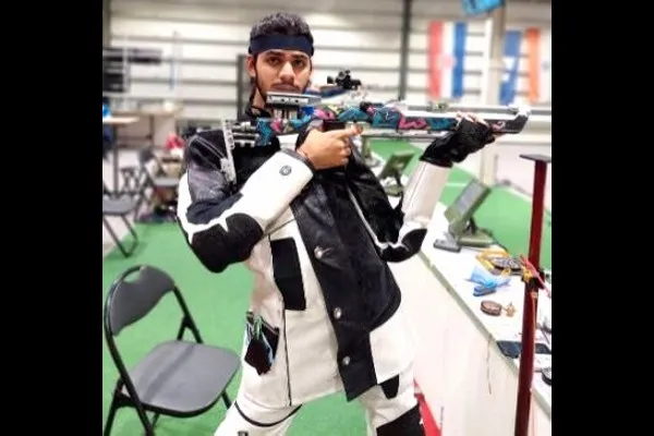 दिव्यानेशला सुवर्ण, जाधवला रौप्य