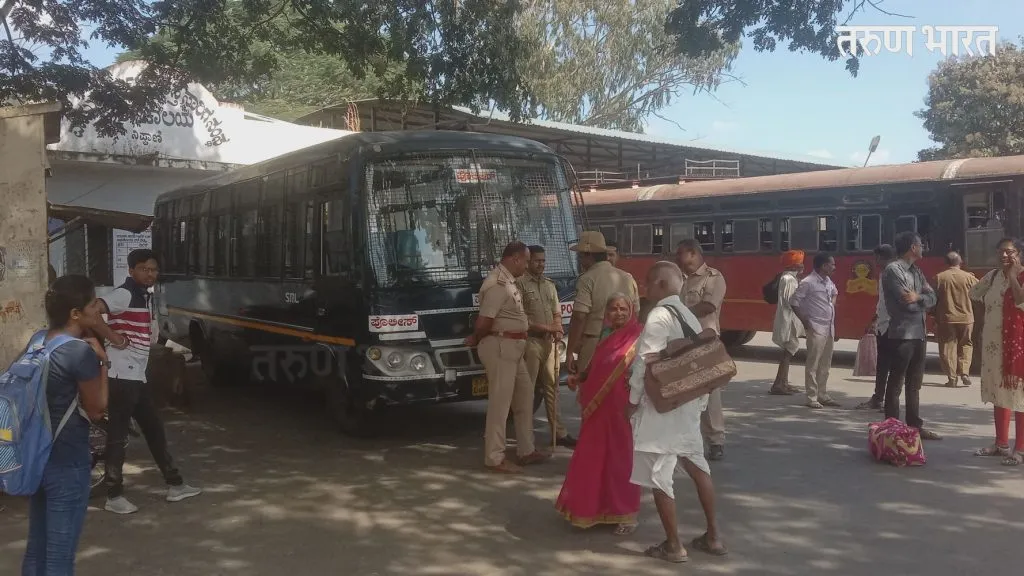 बेताल वक्तव्याचा आंतरराज्य वाहतुकीवर परिणाम ..महाराष्ट्राची बस वाहतूक ठप्प …?