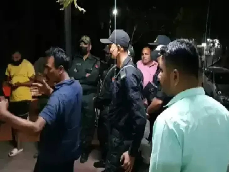 निवडणूक ड्युटीवरील CRPF जवानाचा सहकाऱ्यांवर गोळीबार; दोघांचा मृत्यू