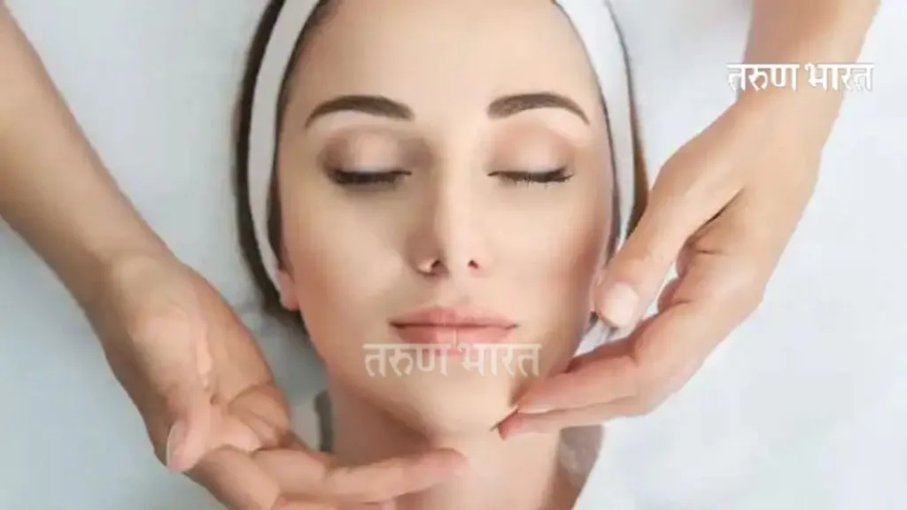 थंडीत घरच्या घरी असे करा फेशिअल, जाणून घ्या टिप्स