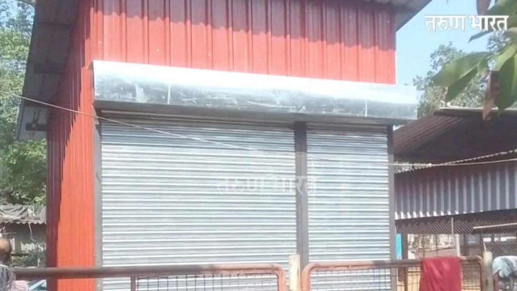 Ratnagiri : खेडमध्ये अनधिकृत खोके उभारण्याचा सिलसिला सुरूच