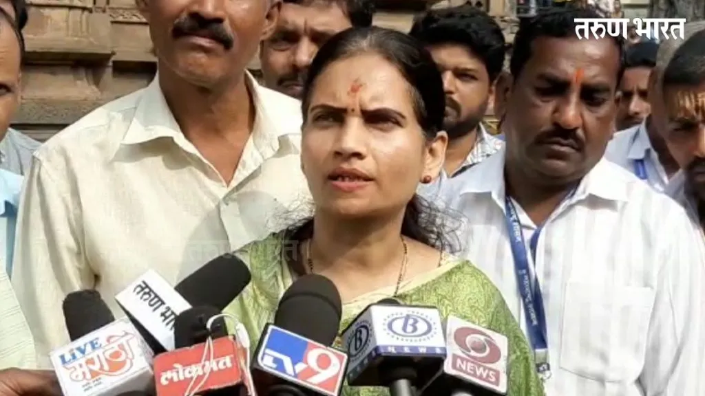 सगळेच शहरात मग ग्रामीणमध्ये सेवा कोण देणार? सीपीआरच्या वैद्यकीय अधिकाऱ्यांवर केंद्रीय आरोग्य राज्यमंत्री भडकल्या