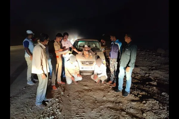 सांबराची शिंगे वाहतूक करणारे दोघे अटकेत