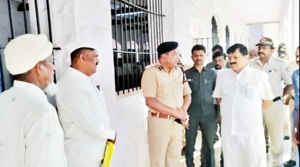 गृहमंत्र्यांची हिंडलगा कारागृहाला भेट सावरकरांच्या कोठडीची घेतली माहिती