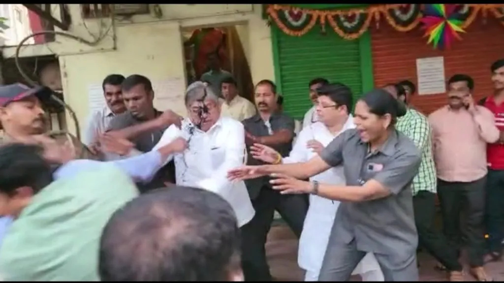 चंद्रकांत पाटील शाईफेकप्रकरणी 11 पोलीस निलंबित