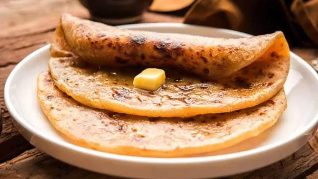 संक्रांत स्पेशल : खुसखुशीत गुळ पोळी