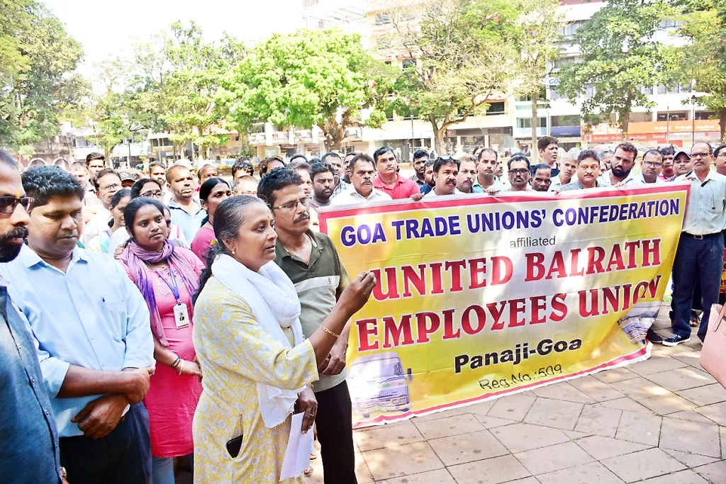 मायबाप सरकार, लक्ष द्या हो!